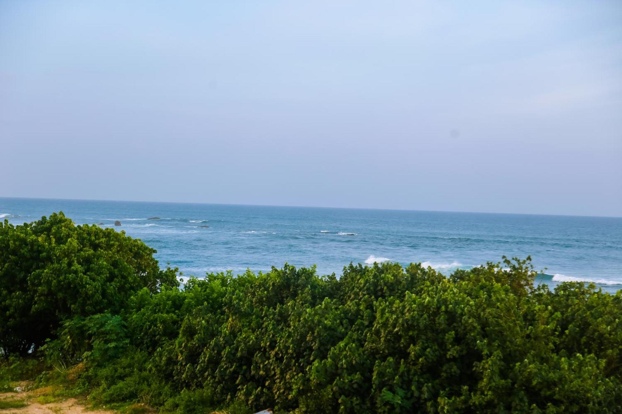 Mirissa Turtle Point Guest Hotel Exterior photo