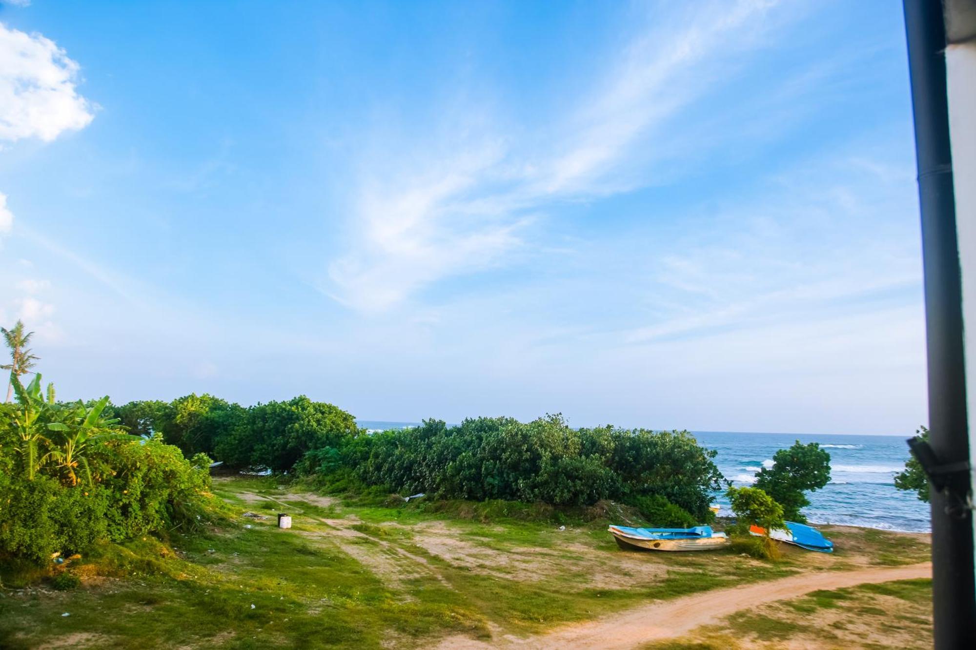 Mirissa Turtle Point Guest Hotel Exterior photo